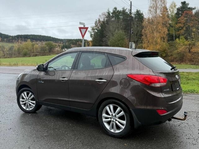 Коричневый Хендай Туксон, объемом двигателя 0 л и пробегом 193 тыс. км за 6904 $, фото 1 на Automoto.ua