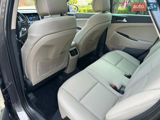 Коричневый Хендай Туксон, объемом двигателя 2 л и пробегом 100 тыс. км за 23500 $, фото 52 на Automoto.ua