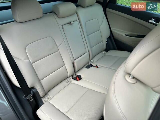 Коричневый Хендай Туксон, объемом двигателя 2 л и пробегом 100 тыс. км за 23500 $, фото 69 на Automoto.ua