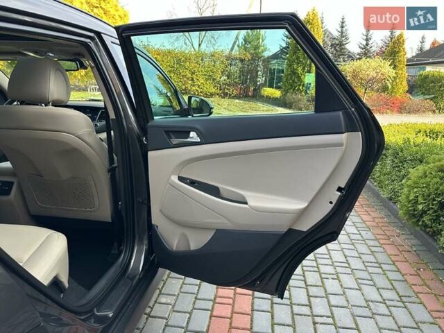 Коричневый Хендай Туксон, объемом двигателя 2 л и пробегом 100 тыс. км за 23500 $, фото 72 на Automoto.ua