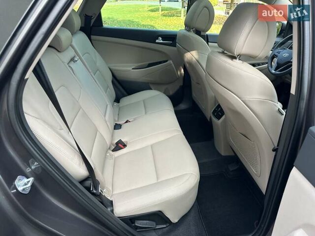 Коричневый Хендай Туксон, объемом двигателя 2 л и пробегом 100 тыс. км за 23500 $, фото 67 на Automoto.ua