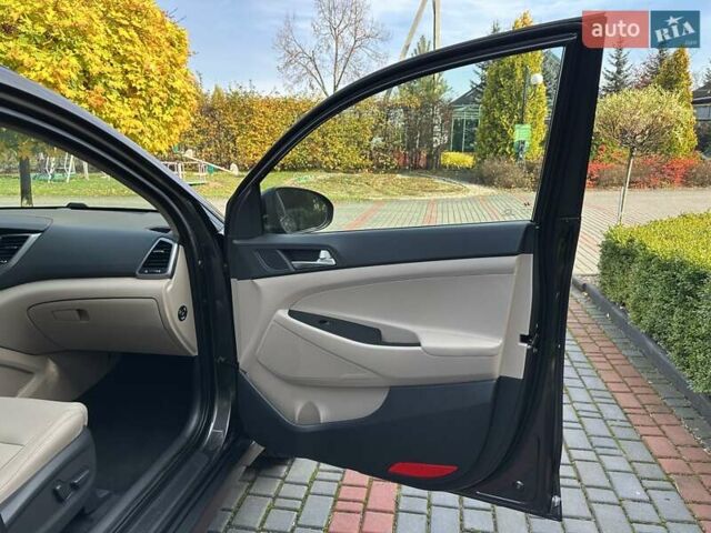 Коричневый Хендай Туксон, объемом двигателя 2 л и пробегом 100 тыс. км за 23500 $, фото 63 на Automoto.ua