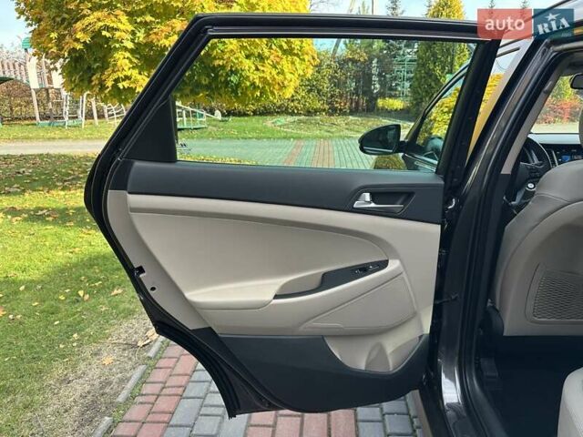 Коричневый Хендай Туксон, объемом двигателя 2 л и пробегом 100 тыс. км за 23500 $, фото 56 на Automoto.ua