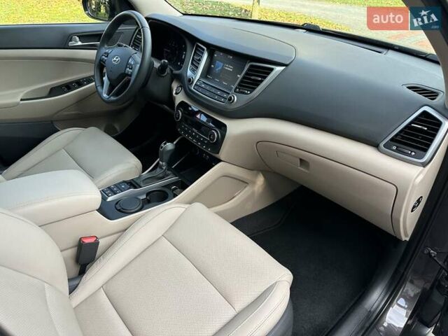 Коричневый Хендай Туксон, объемом двигателя 2 л и пробегом 100 тыс. км за 23500 $, фото 58 на Automoto.ua