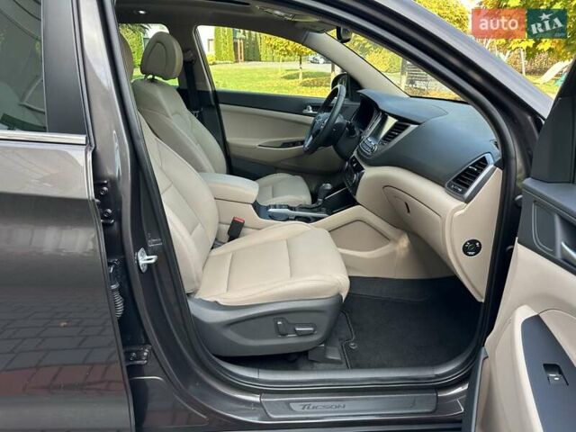 Коричневый Хендай Туксон, объемом двигателя 2 л и пробегом 100 тыс. км за 23500 $, фото 57 на Automoto.ua