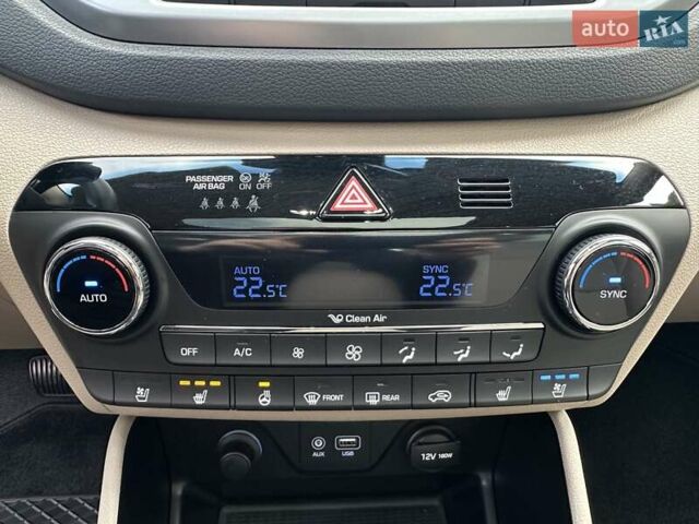 Коричневый Хендай Туксон, объемом двигателя 2 л и пробегом 100 тыс. км за 23500 $, фото 34 на Automoto.ua