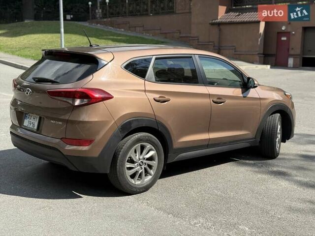 Хендай Туксон 2017 в Харькове на Automoto.ua Коричневый Хендай Туксон, объемом двигателя 2 л и пробегом 78 тыс. км за 14500 $, фото 4 на Automoto.ua