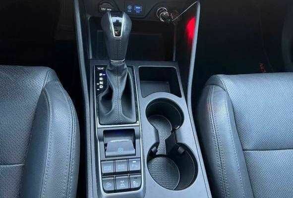 Коричневый Хендай Туксон, объемом двигателя 2 л и пробегом 140 тыс. км за 12100 $, фото 6 на Automoto.ua