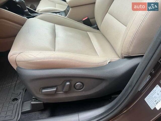 Коричневий Хендай Туксон, об'ємом двигуна 2 л та пробігом 108 тис. км за 18700 $, фото 23 на Automoto.ua