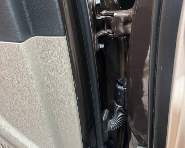 Коричневий Хендай Туксон, об'ємом двигуна 2 л та пробігом 108 тис. км за 18700 $, фото 47 на Automoto.ua