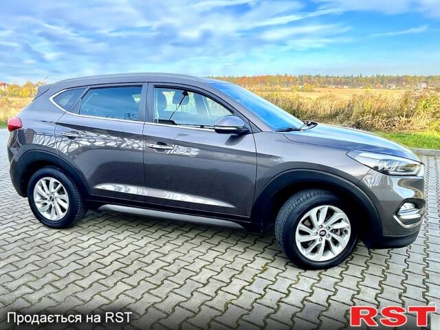 Хендай Туксон 2017 в Дрогобыче на Automoto.ua Коричневый Хендай Туксон, объемом двигателя 1.7 л и пробегом 174 тыс. км за 16800 $, фото 5 на Automoto.ua