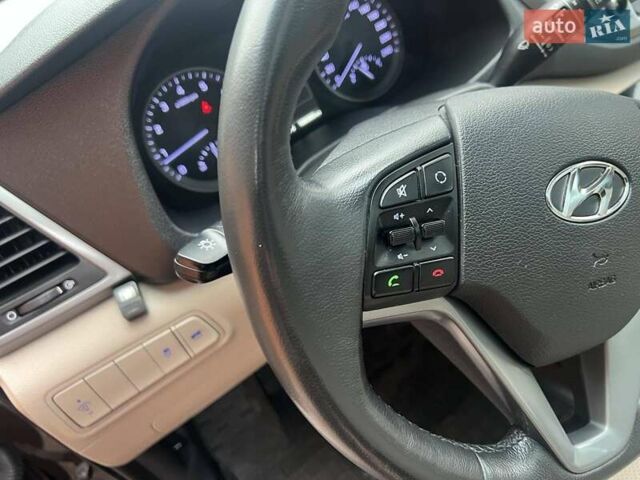 Коричневий Хендай Туксон, об'ємом двигуна 2 л та пробігом 108 тис. км за 18700 $, фото 28 на Automoto.ua