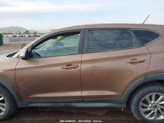 Коричневый Хендай Туксон, объемом двигателя 2 л и пробегом 143 тыс. км за 11550 $, фото 7 на Automoto.ua