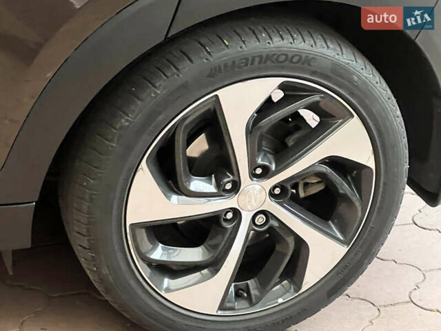 Коричневий Хендай Туксон, об'ємом двигуна 2 л та пробігом 108 тис. км за 18700 $, фото 10 на Automoto.ua