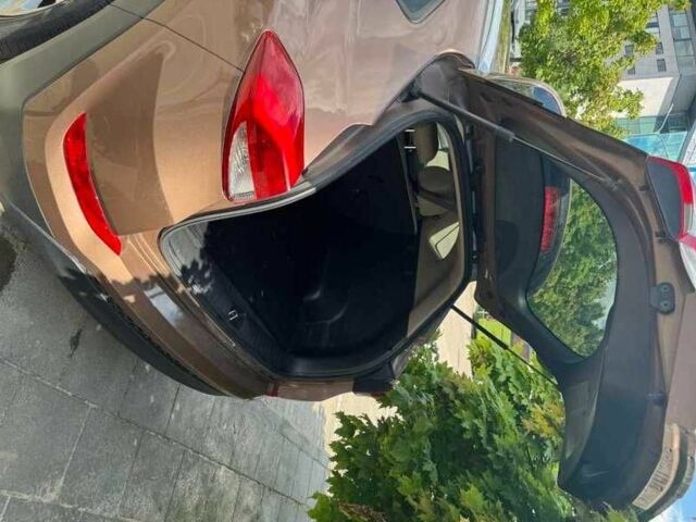 Хендай Туксон 2017 в Киеве на Automoto.ua Коричневый Хендай Туксон, объемом двигателя 0 л и пробегом 78 тыс. км за 9600 $, фото 3 на Automoto.ua