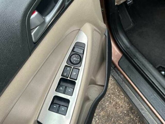 Хендай Туксон 2017 в Киеве на Automoto.ua Коричневый Хендай Туксон, объемом двигателя 0 л и пробегом 78 тыс. км за 9600 $, фото 10 на Automoto.ua