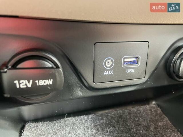 Коричневый Хендай Туксон, объемом двигателя 2 л и пробегом 115 тыс. км за 14200 $, фото 30 на Automoto.ua