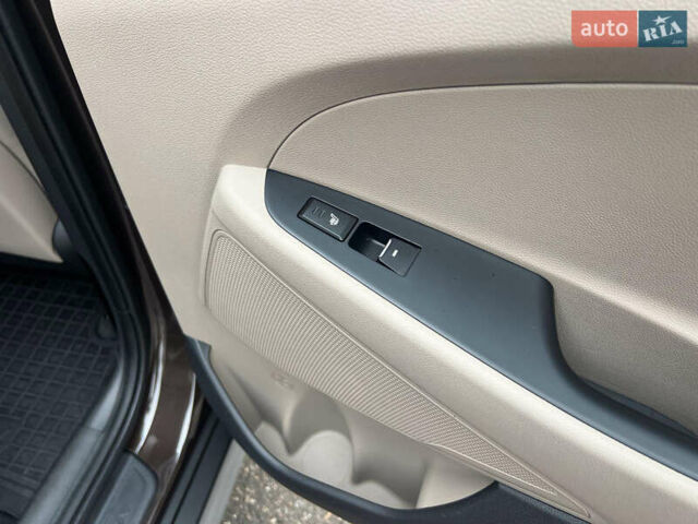 Коричневий Хендай Туксон, об'ємом двигуна 2 л та пробігом 108 тис. км за 18700 $, фото 44 на Automoto.ua