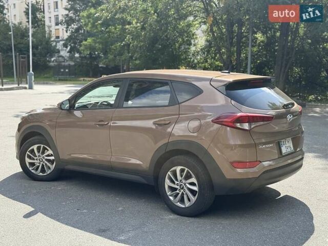 Хендай Туксон 2017 в Харькове на Automoto.ua Коричневый Хендай Туксон, объемом двигателя 2 л и пробегом 78 тыс. км за 14500 $, фото 3 на Automoto.ua