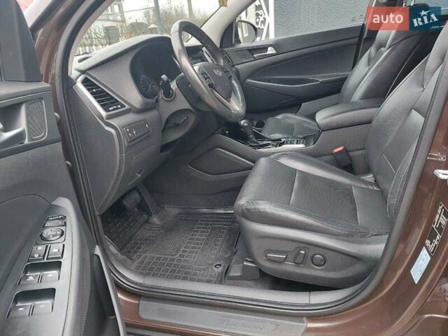 Коричневий Хендай Туксон, об'ємом двигуна 2 л та пробігом 87 тис. км за 19300 $, фото 29 на Automoto.ua