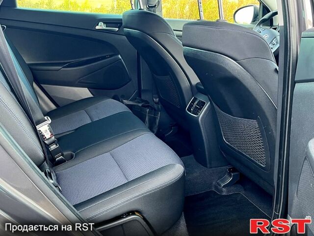 Хендай Туксон 2017 в Дрогобыче на Automoto.ua Коричневый Хендай Туксон, объемом двигателя 1.7 л и пробегом 174 тыс. км за 16800 $, фото 9 на Automoto.ua