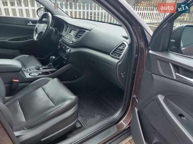 Коричневий Хендай Туксон, об'ємом двигуна 2 л та пробігом 87 тис. км за 19300 $, фото 27 на Automoto.ua