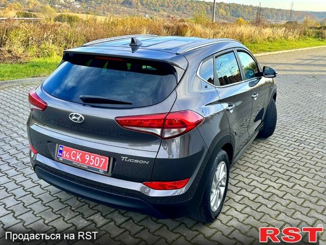 Хендай Туксон 2017 в Дрогобыче на Automoto.ua Коричневый Хендай Туксон, объемом двигателя 1.7 л и пробегом 174 тыс. км за 16800 $, фото 4 на Automoto.ua
