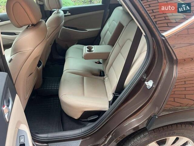 Коричневий Хендай Туксон, об'ємом двигуна 2 л та пробігом 108 тис. км за 18700 $, фото 46 на Automoto.ua