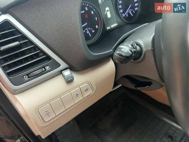 Коричневий Хендай Туксон, об'ємом двигуна 2 л та пробігом 108 тис. км за 18700 $, фото 22 на Automoto.ua