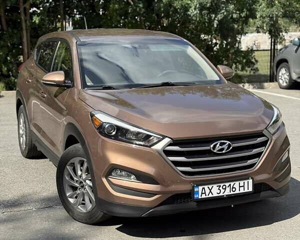 Хендай Туксон 2017 в Харькове на Automoto.ua Коричневый Хендай Туксон, объемом двигателя 2 л и пробегом 78 тыс. км за 14500 $, фото 2 на Automoto.ua