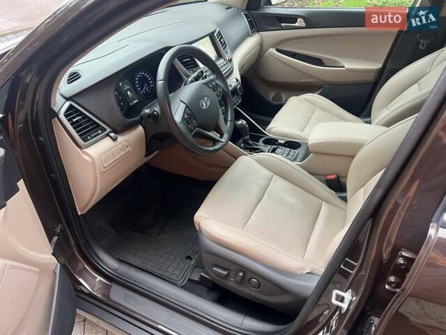 Коричневий Хендай Туксон, об'ємом двигуна 2 л та пробігом 108 тис. км за 18700 $, фото 19 на Automoto.ua