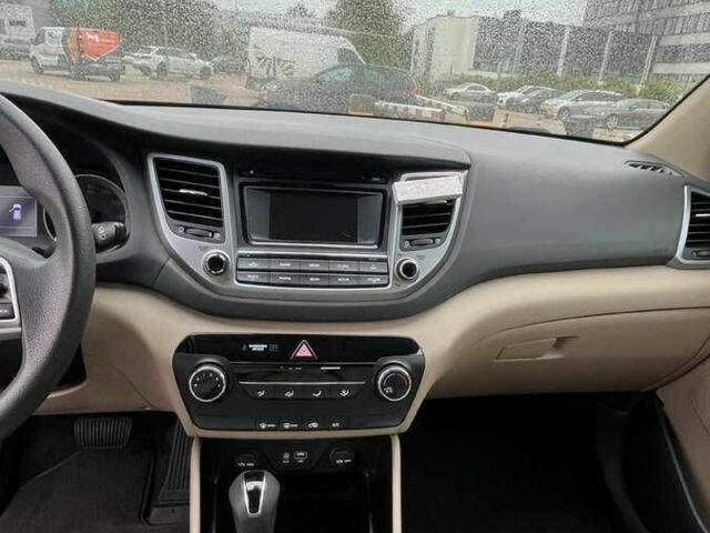 Хендай Туксон 2017 в Киеве на Automoto.ua Коричневый Хендай Туксон, объемом двигателя 0 л и пробегом 78 тыс. км за 9600 $, фото 7 на Automoto.ua