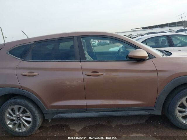 Коричневый Хендай Туксон, объемом двигателя 2 л и пробегом 143 тыс. км за 11550 $, фото 6 на Automoto.ua