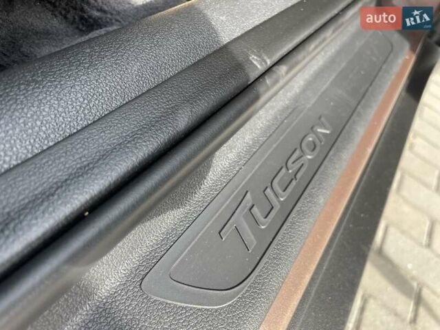 Коричневый Хендай Туксон, объемом двигателя 2 л и пробегом 115 тыс. км за 14200 $, фото 38 на Automoto.ua