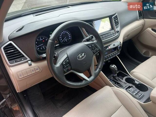 Коричневий Хендай Туксон, об'ємом двигуна 2 л та пробігом 108 тис. км за 18700 $, фото 21 на Automoto.ua