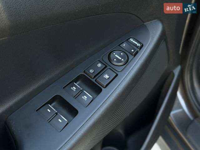 Коричневий Хендай Туксон, об'ємом двигуна 1.6 л та пробігом 132 тис. км за 22300 $, фото 15 на Automoto.ua