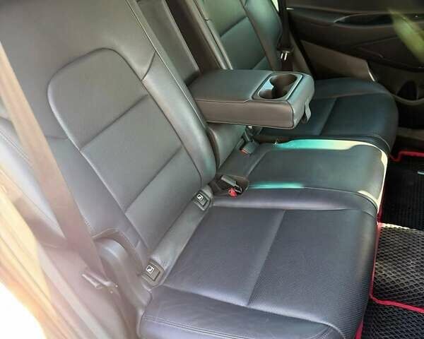 Коричневый Хендай Туксон, объемом двигателя 2 л и пробегом 98 тыс. км за 22000 $, фото 8 на Automoto.ua