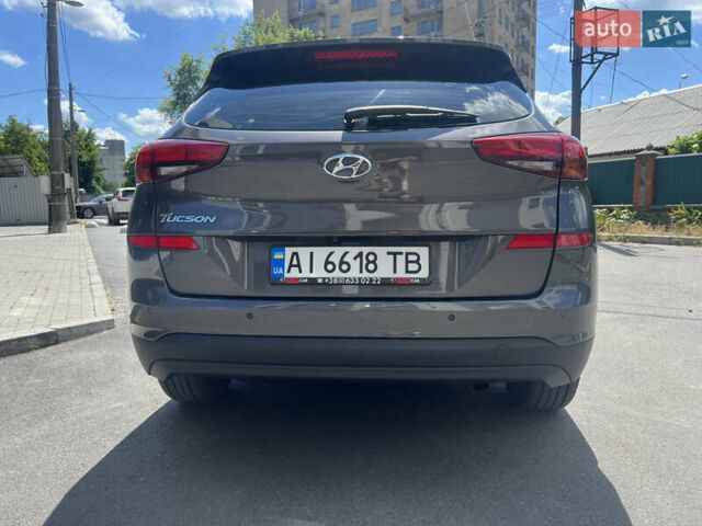 Коричневий Хендай Туксон, об'ємом двигуна 2 л та пробігом 107 тис. км за 17300 $, фото 6 на Automoto.ua