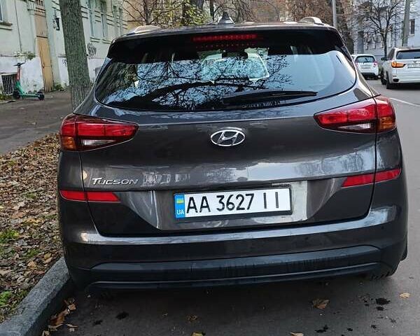 Коричневый Хендай Туксон, объемом двигателя 2 л и пробегом 132 тыс. км за 16500 $, фото 2 на Automoto.ua