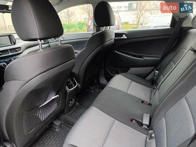 Коричневый Хендай Туксон, объемом двигателя 2 л и пробегом 132 тыс. км за 16500 $, фото 11 на Automoto.ua