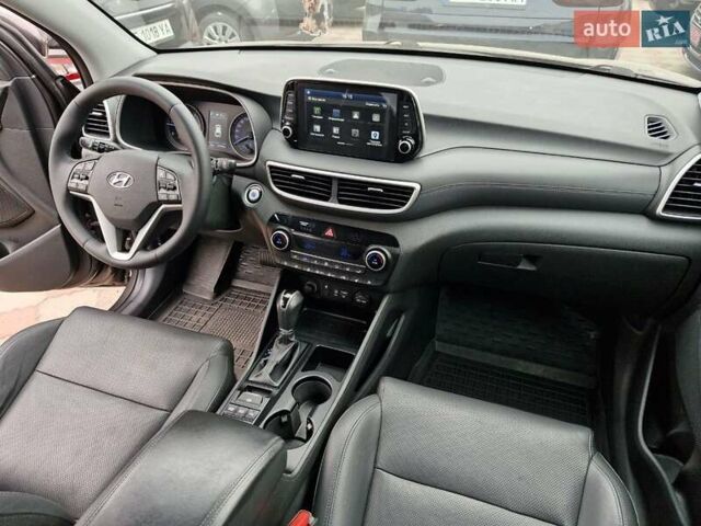 Коричневый Хендай Туксон, объемом двигателя 2 л и пробегом 127 тыс. км за 24999 $, фото 16 на Automoto.ua