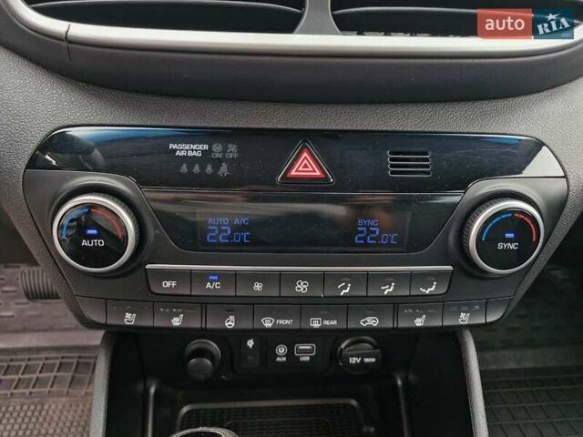 Коричневый Хендай Туксон, объемом двигателя 2 л и пробегом 127 тыс. км за 24999 $, фото 25 на Automoto.ua