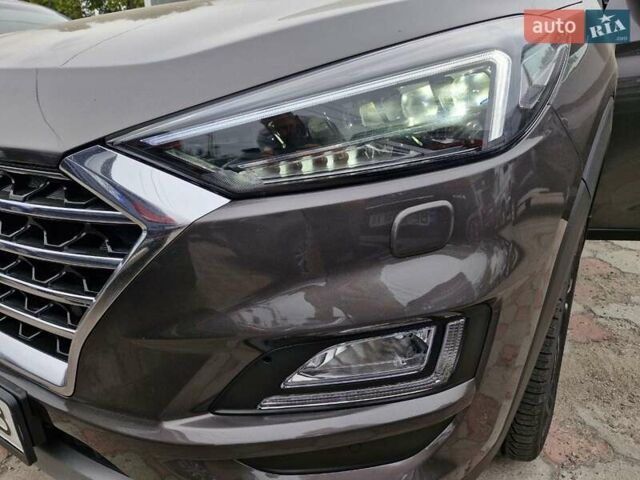 Коричневый Хендай Туксон, объемом двигателя 2 л и пробегом 127 тыс. км за 24999 $, фото 6 на Automoto.ua