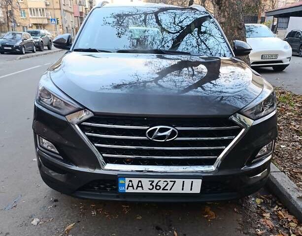 Коричневый Хендай Туксон, объемом двигателя 2 л и пробегом 132 тыс. км за 16500 $, фото 1 на Automoto.ua