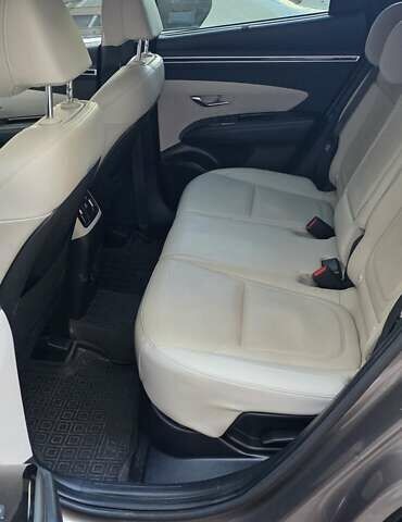 Коричневый Хендай Туксон, объемом двигателя 1.6 л и пробегом 110 тыс. км за 38000 $, фото 10 на Automoto.ua