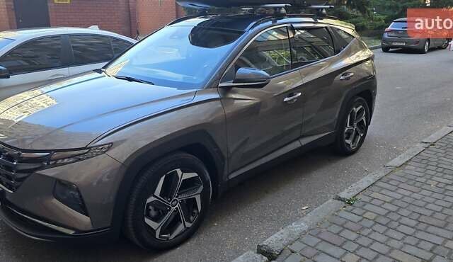 Коричневый Хендай Туксон, объемом двигателя 1.6 л и пробегом 110 тыс. км за 38000 $, фото 4 на Automoto.ua