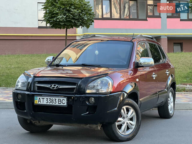 Червоний Хендай Туксон, об'ємом двигуна 2 л та пробігом 228 тис. км за 5999 $, фото 15 на Automoto.ua