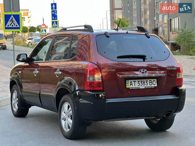 Червоний Хендай Туксон, об'ємом двигуна 2 л та пробігом 228 тис. км за 5999 $, фото 19 на Automoto.ua