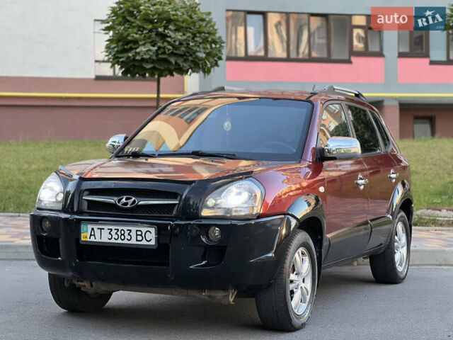 Червоний Хендай Туксон, об'ємом двигуна 2 л та пробігом 228 тис. км за 5999 $, фото 11 на Automoto.ua