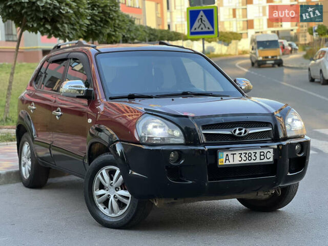 Червоний Хендай Туксон, об'ємом двигуна 2 л та пробігом 228 тис. км за 5999 $, фото 5 на Automoto.ua